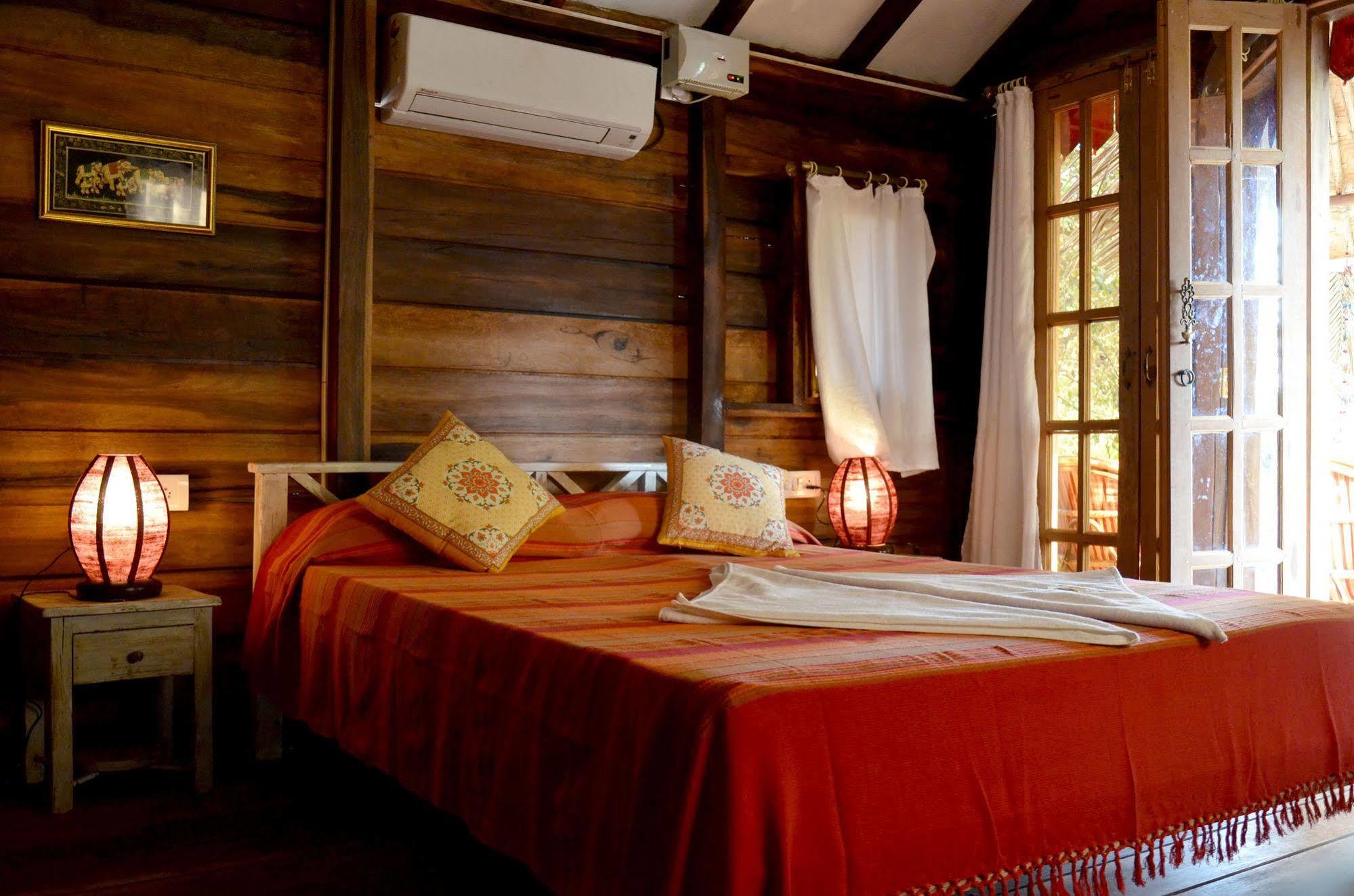 Little India Beach Cottages บากา ภายนอก รูปภาพ