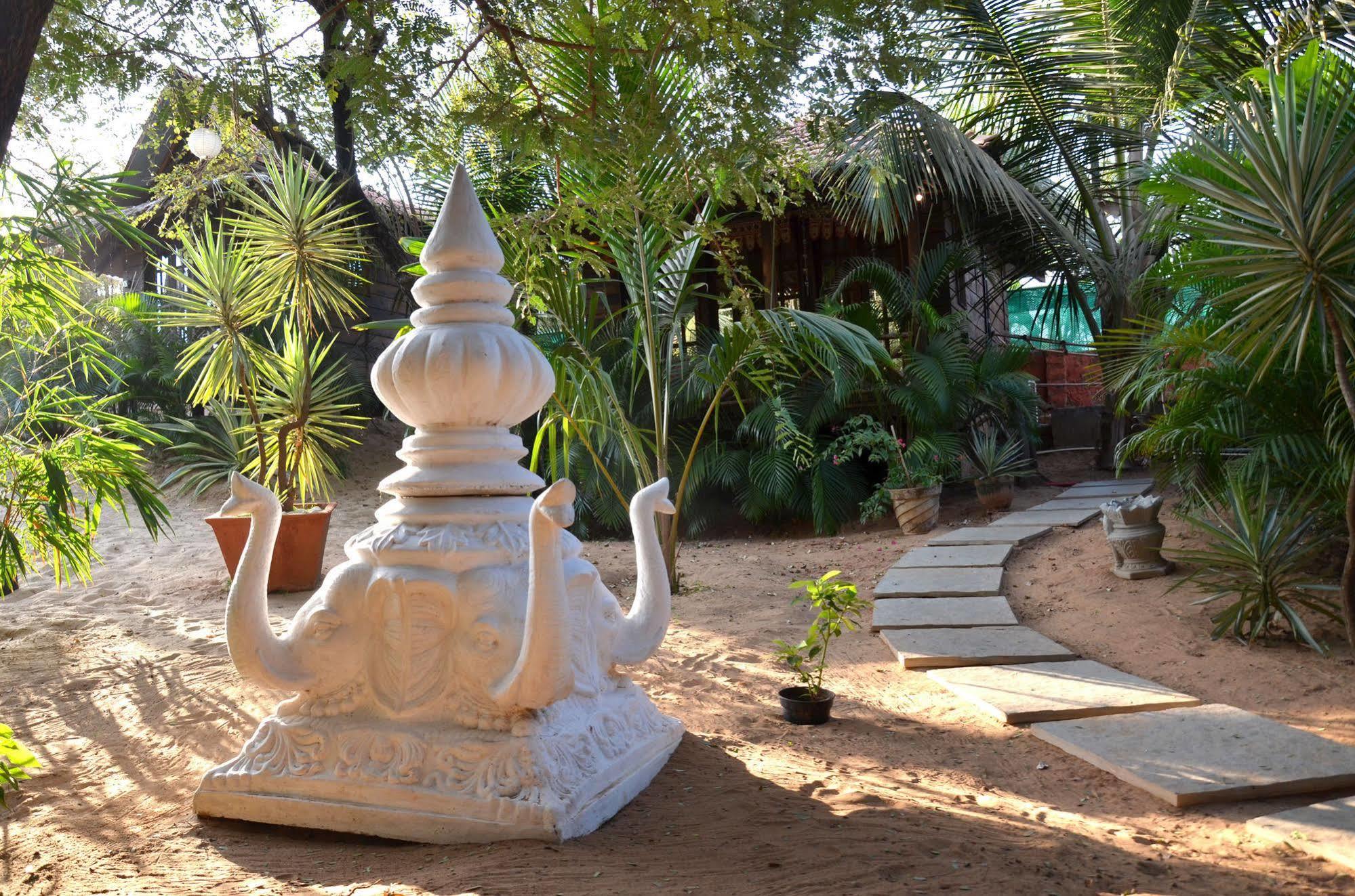 Little India Beach Cottages บากา ภายนอก รูปภาพ